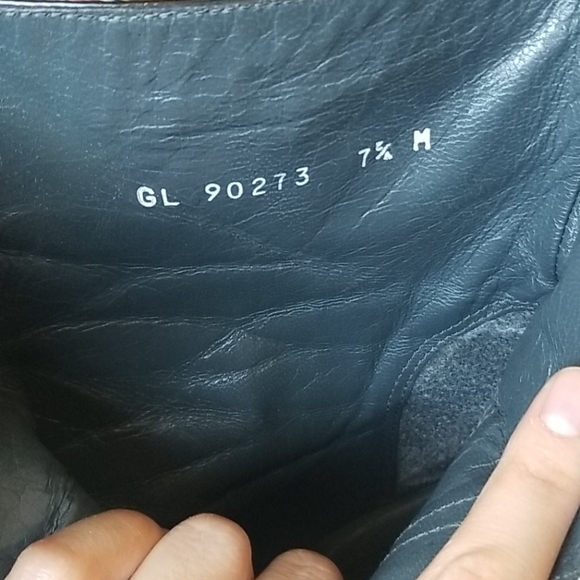 Stuart Weitzman patent ankle bootie zip up 7.5 - Picture 6 of 8